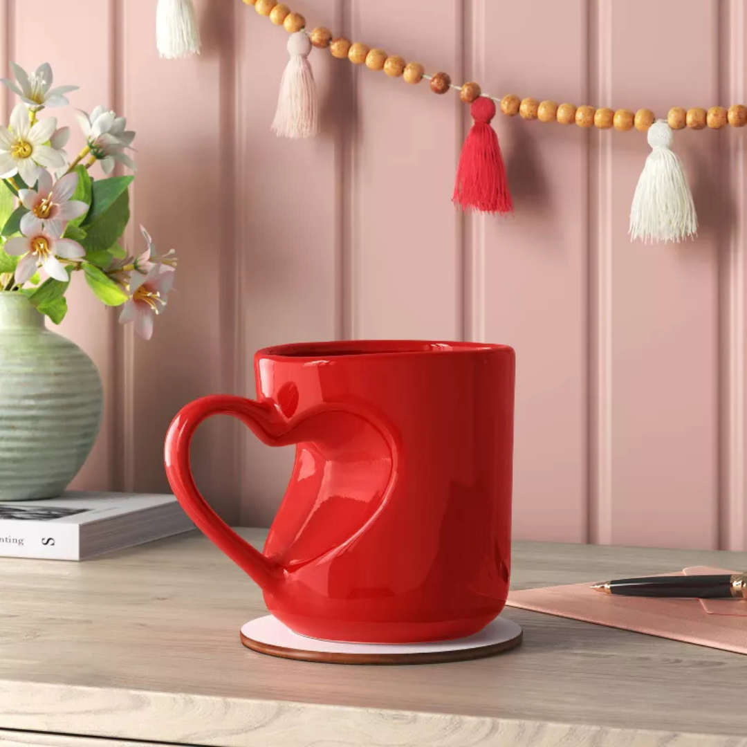 Taza con asa en forma de corazón roja ♥️